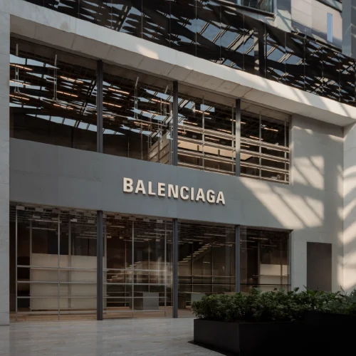 Balenciaga Midtown Jalisco-04